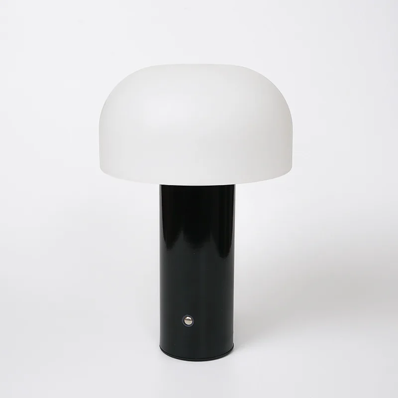 

Creative Nordic Cream Style Mushroom Bedside Wrought Iron Atmosphere Bar Bedroom Tabletop Ornament Desk Lamp