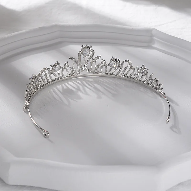 Acessórios de cabelo de casamento elegantes: tiara de noiva e faixa de cabeça com decorações de zircônia