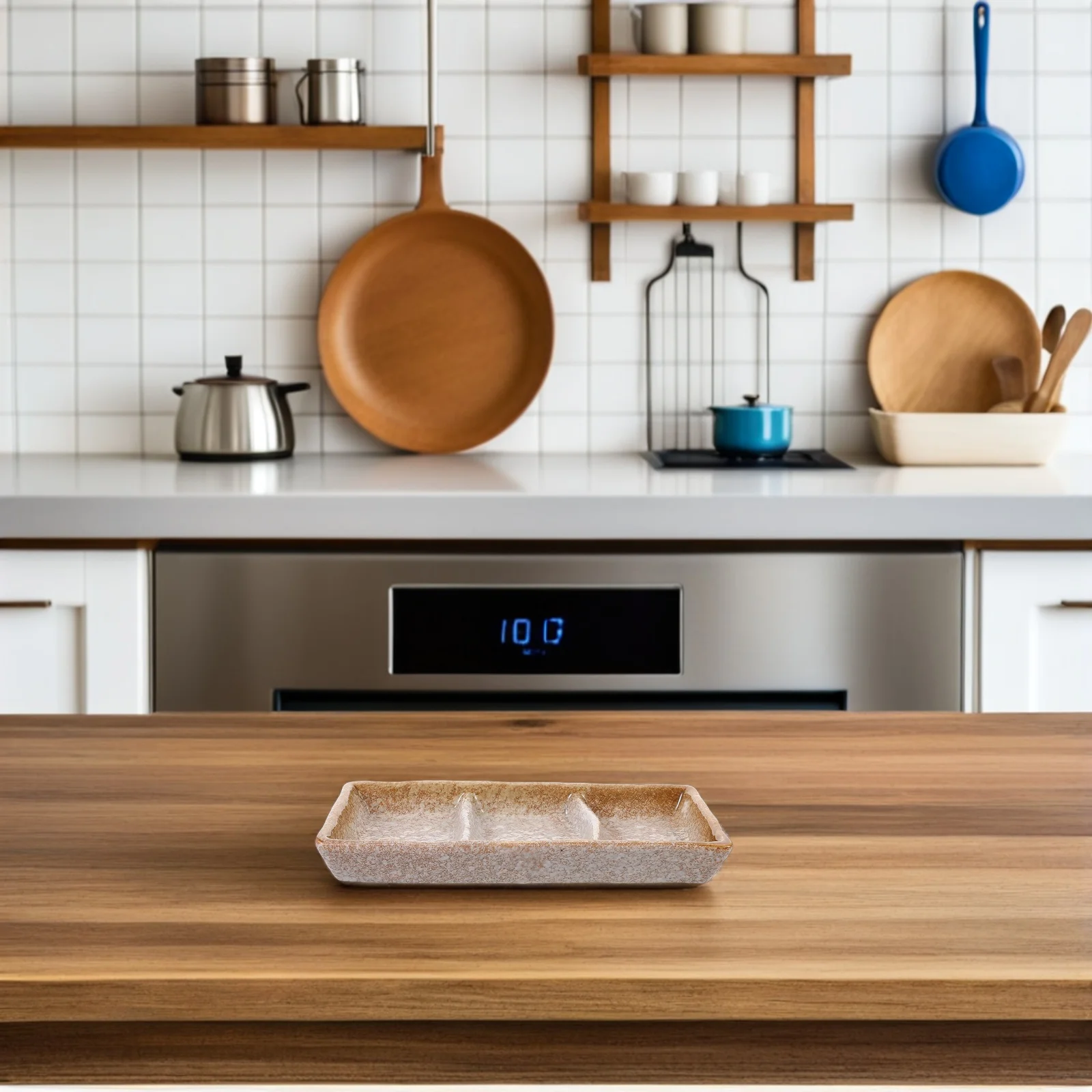 

Ceramic Dipping Plates 3-Compartment Stylish Sauce Tray for Japanese Tea Ceremony Sushi Soy Sauce Appetizer Serving Platter