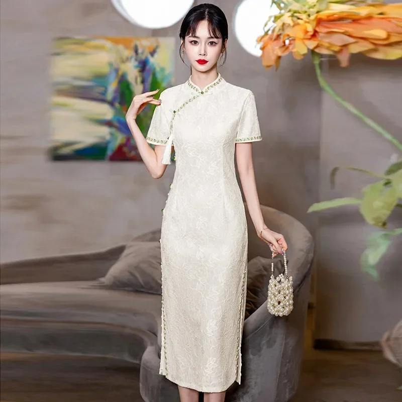 Vestido de encaje de manga corta Qipao 2025, recién llegado, elegante y bonito, Retro, ajustado, Cheongsam mejorado, vestido chino elegante de talla grande