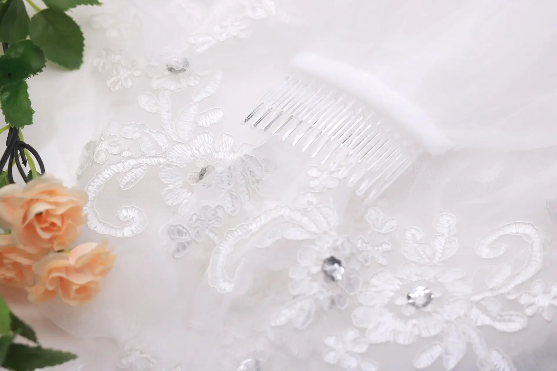 Voile en dentelle brodée pour patients, fleur évidée, goutte blanche et ivoire, peigne à cheveux de mariage, perles de cristal, voile en dentelle large