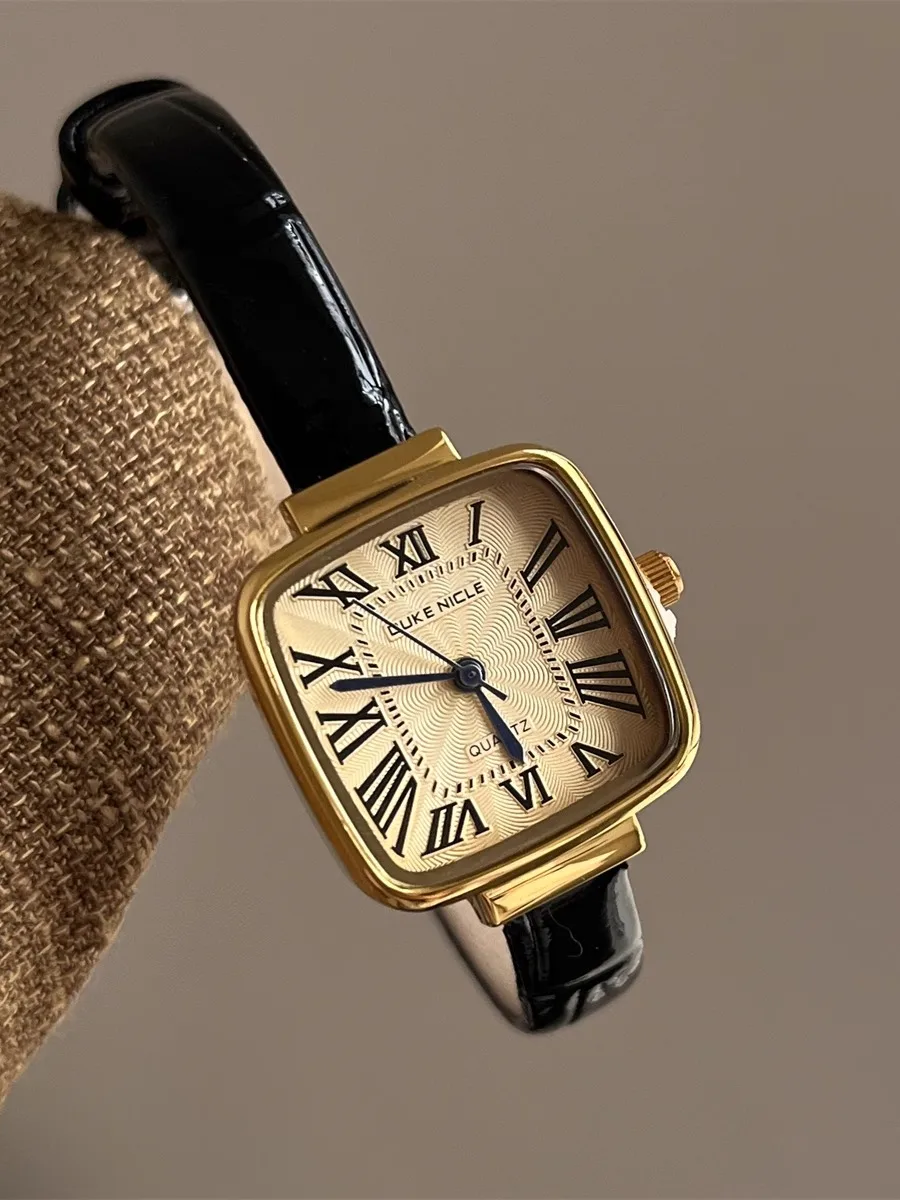 ساعة مربعة كاجوال جديدة راقية للنساء تصميم متطور مناسب للطلاب والنساء، ساعة يد نسائية عالية الجودة. #4