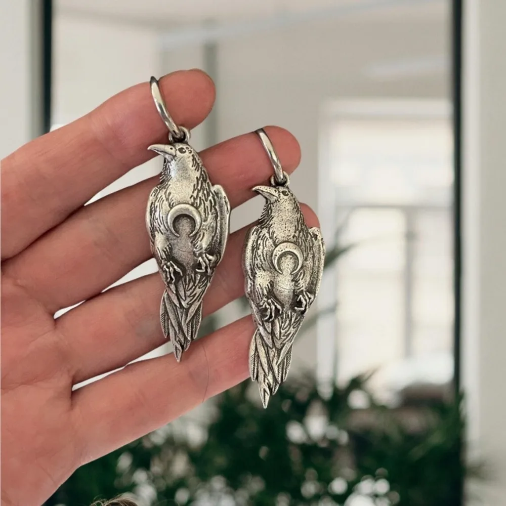 Conjunto de Collar y Pendientes Colgantes de Loba y Luna Creciente en Color Plata Estilo Vikingo Retro para Hombres y Mujeres, Joyería Gótica, Pagana, de Bruja, para Halloween