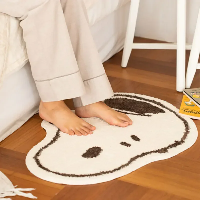 

Lamb velvet carpet Snoopy cartoon non-slip home door mat bathroom floor mat living room bedroom study room mini rug 53x66cm