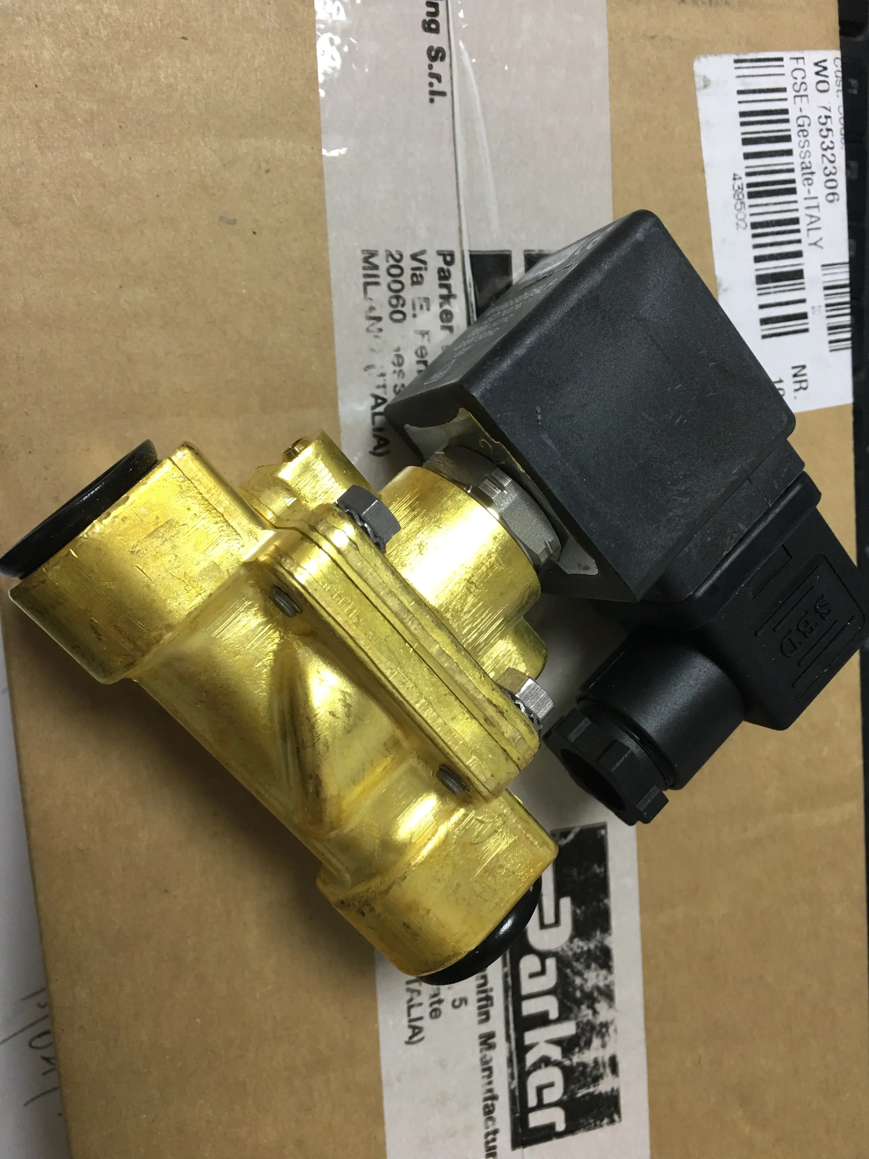 Original Spot US Parker PARKER Solenoid Valve 7321BAN00/443779W 4 Points