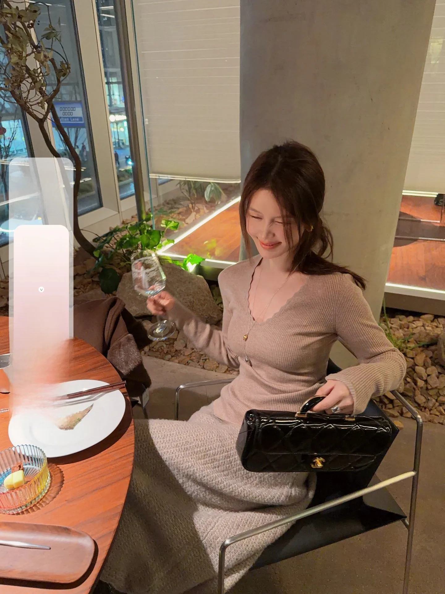 

Женский вязаный свитер IUIU Jiangja Wave с V-образным вырезом и длинными рукавами, облегающий базовый топ, мягкий и уютный, весенняя мода