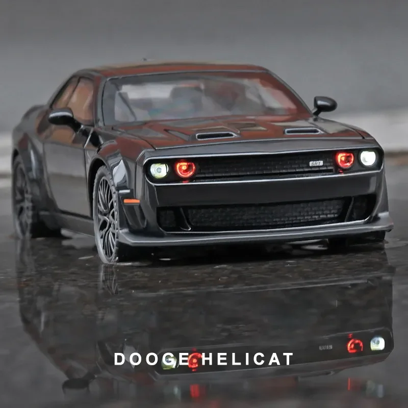 1:32 Dodge Challenger Hellcat Redeye Alloy Die Cast Muscle Car Model Sound and Light Children\'s Toy Collectibles Birthday Gift