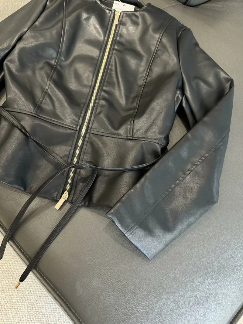 ETJ 2025 ربيع جديد المرأة خمر جولة الرقبة مع الخصر تنورة الخصر تنورة مع تنحنح سترة جلدية تقليد