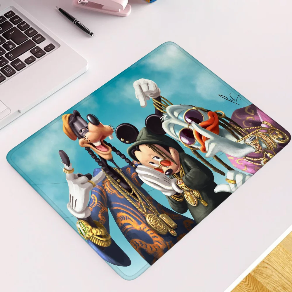 Small Anime Mouse Pad Donald Duck Rubber Mat Mousepad Company Desk Accessories Pc Gamer Girl Game Mats Gaming Laptop Mause Table