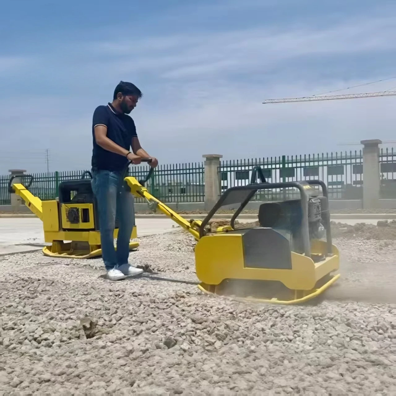 Hydraulic Reversible Plate Compactor 6.5HP Asphalt Soil Vibrating Compaction Machine on Sale