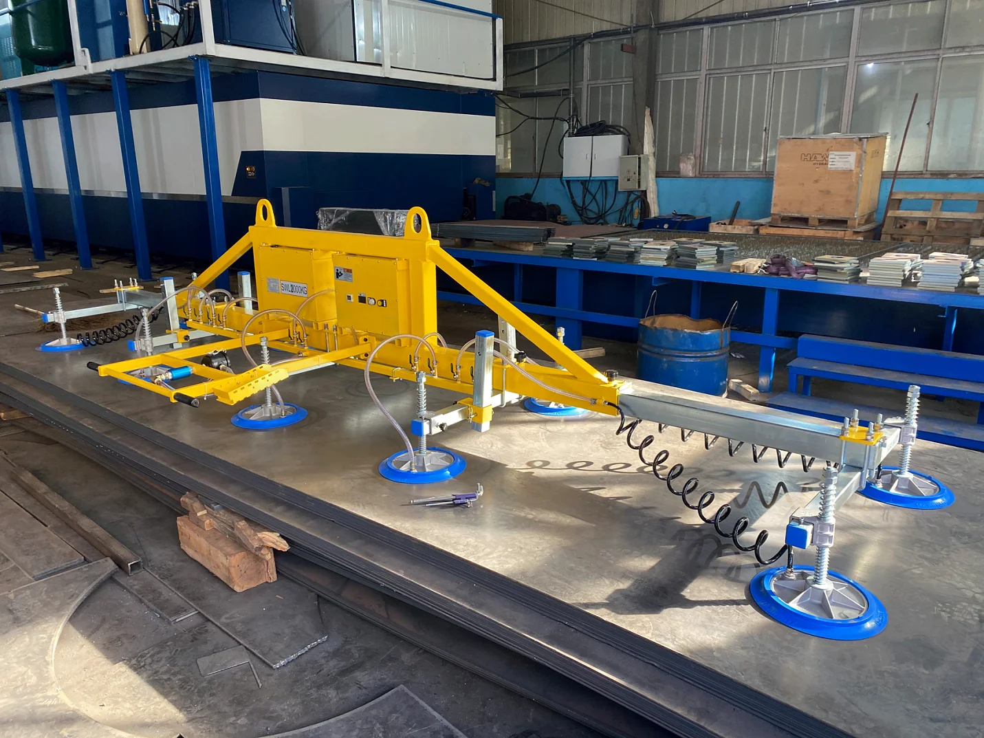 Awovolift 2000kg Sheet Metal Vacuum Lifter Equipment For 10-16 cups with Jib Crane CE Integrated Vacuum Lifter Steel Panel