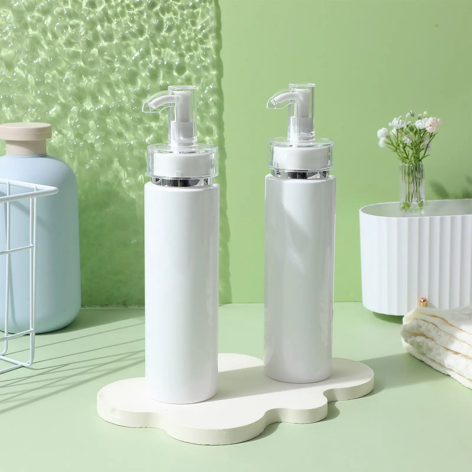 

2 шт. по 200 мл: Пустые флаконы с дозатором для лосьона, шампуня, кондиционера. Дорожные контейнеры для туалетных принадлежностей. Портативные бутылки для дозирования.