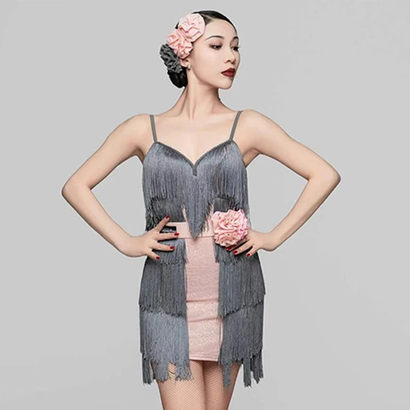 Sukienka do tańca latynoamerykańskiego damska na ramiączkach zielono-szara sukienka z frędzlami dla dorosłych Cha Cha odzież do ćwiczeń seksowna sukienka na zawody latynoskie DNV20763