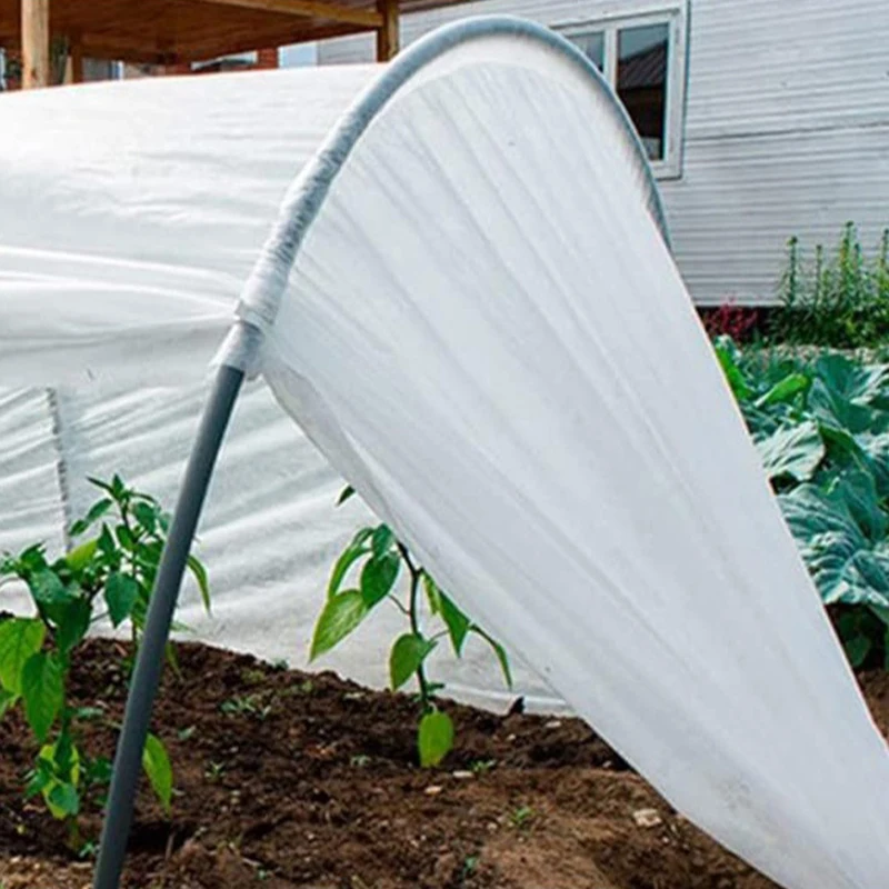 Plant Winter Frost Protection Cloth, Warm Windproof Fabric, Shield Garden Plants, Seedlings and Shrubs from Cold Weather