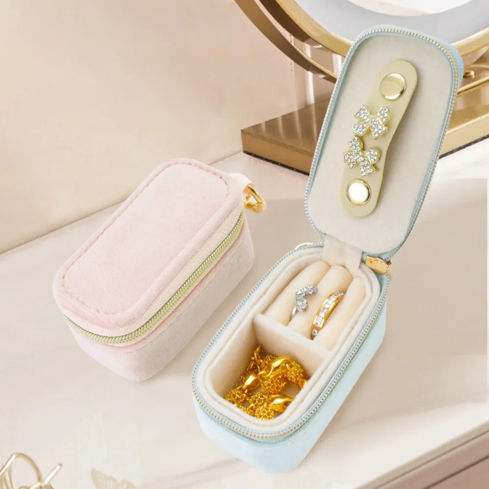 Nowe aksamitne pudełko do przechowywania biżuterii z brelokiem Mini torba na biżuterię Przenośne zawieszki Organizer biżuterii Etui ślubne