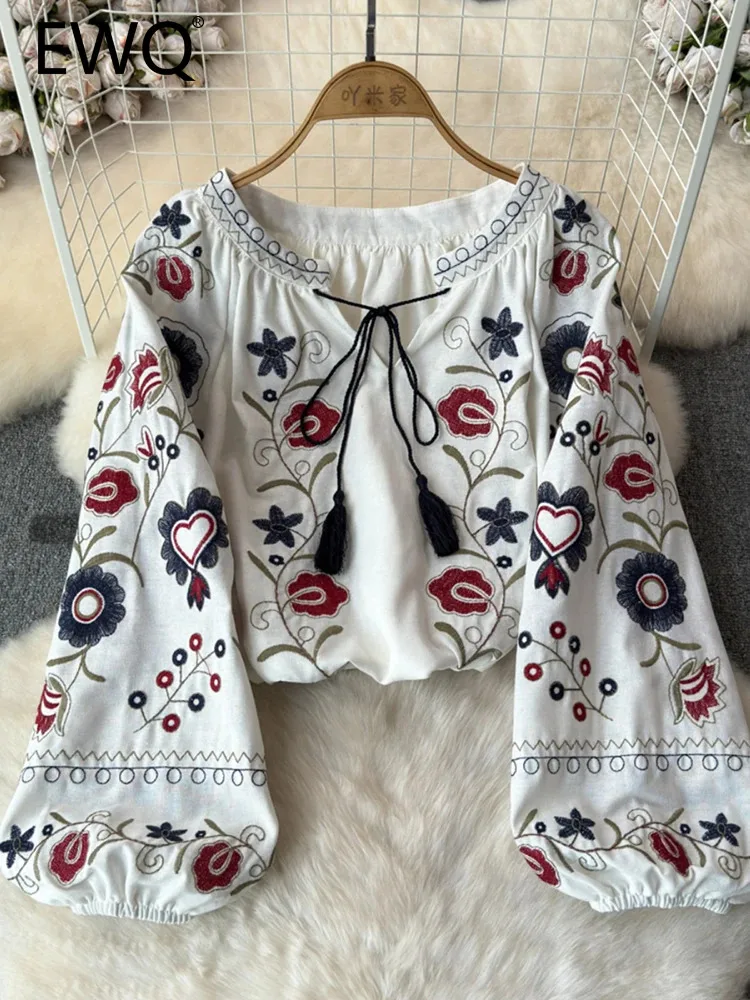 EWQ Vintage Embroidered Design Blouse Women Lace-up Collar Lantern Sleeves Loose Contrast Color Tops 2024 Summer New 27C298