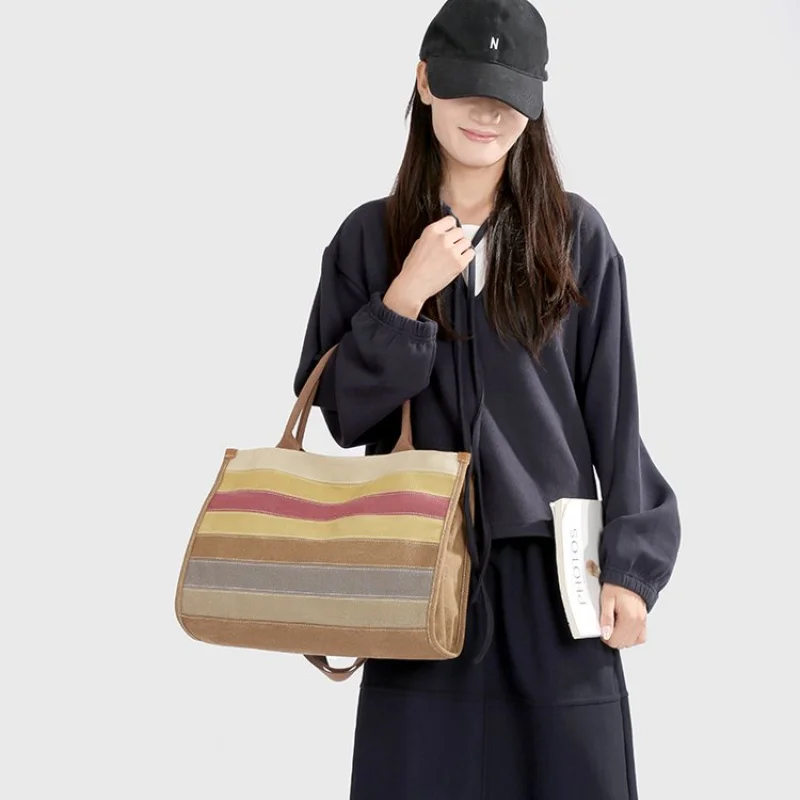 

Elegant Women's Crossbody-Bag Crafted From Plaid Leather Boasting Paris Inspired And Vintage Daily Style​