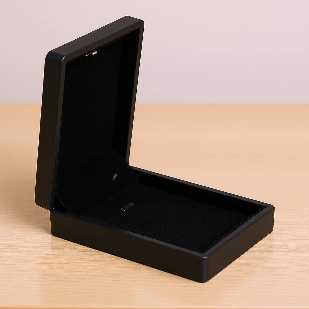 Black LED Jewelry Gift Box 7x9x3.2cm Lighted Necklace Pendant Holder Durable Elegant Gift Case LED Necklace Box