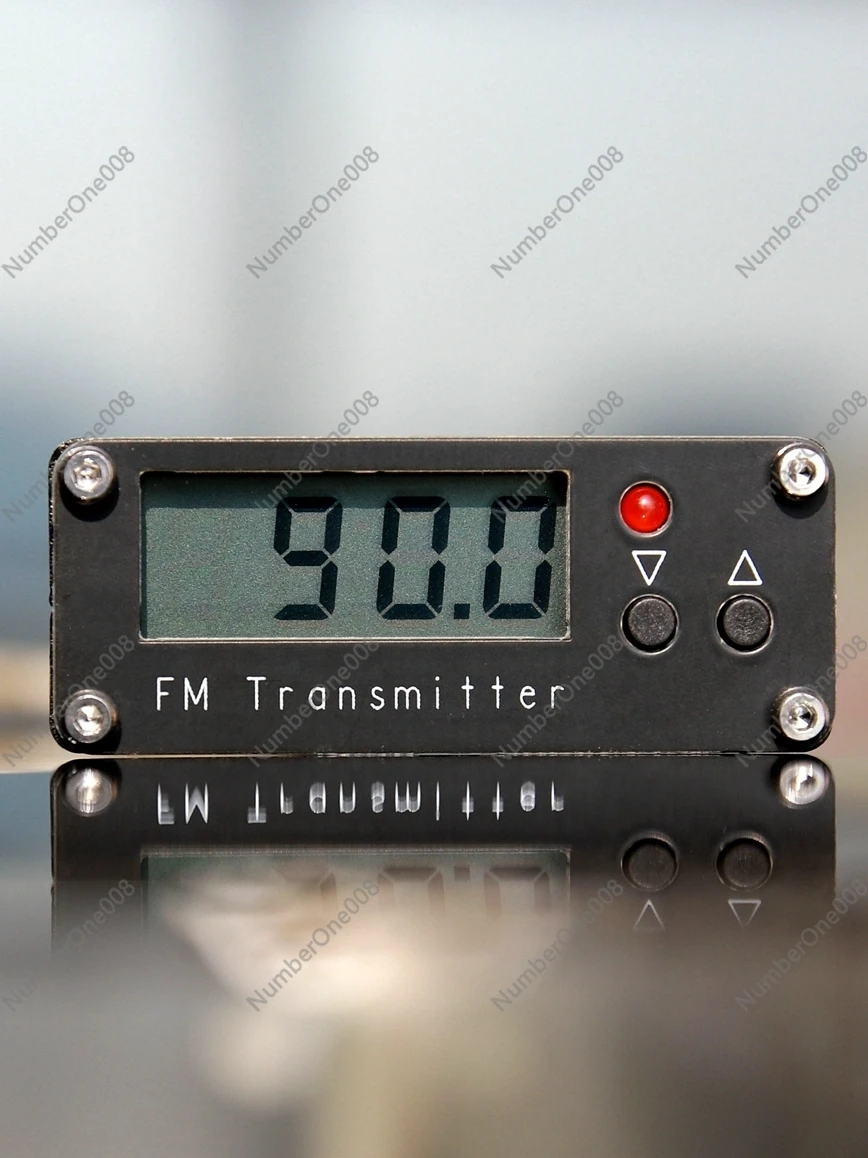 2000 M FM Transmitter Digital Display 0.5W 500MW Stereo 76-108m English Listening