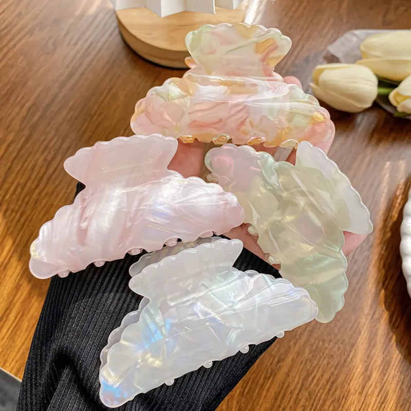 Vintage Wave Hair Claw Female Temperament Elegant Mermaid Claw Clip Crab Hair Clips Women Girls Shark Clip Hair Accessories 2025