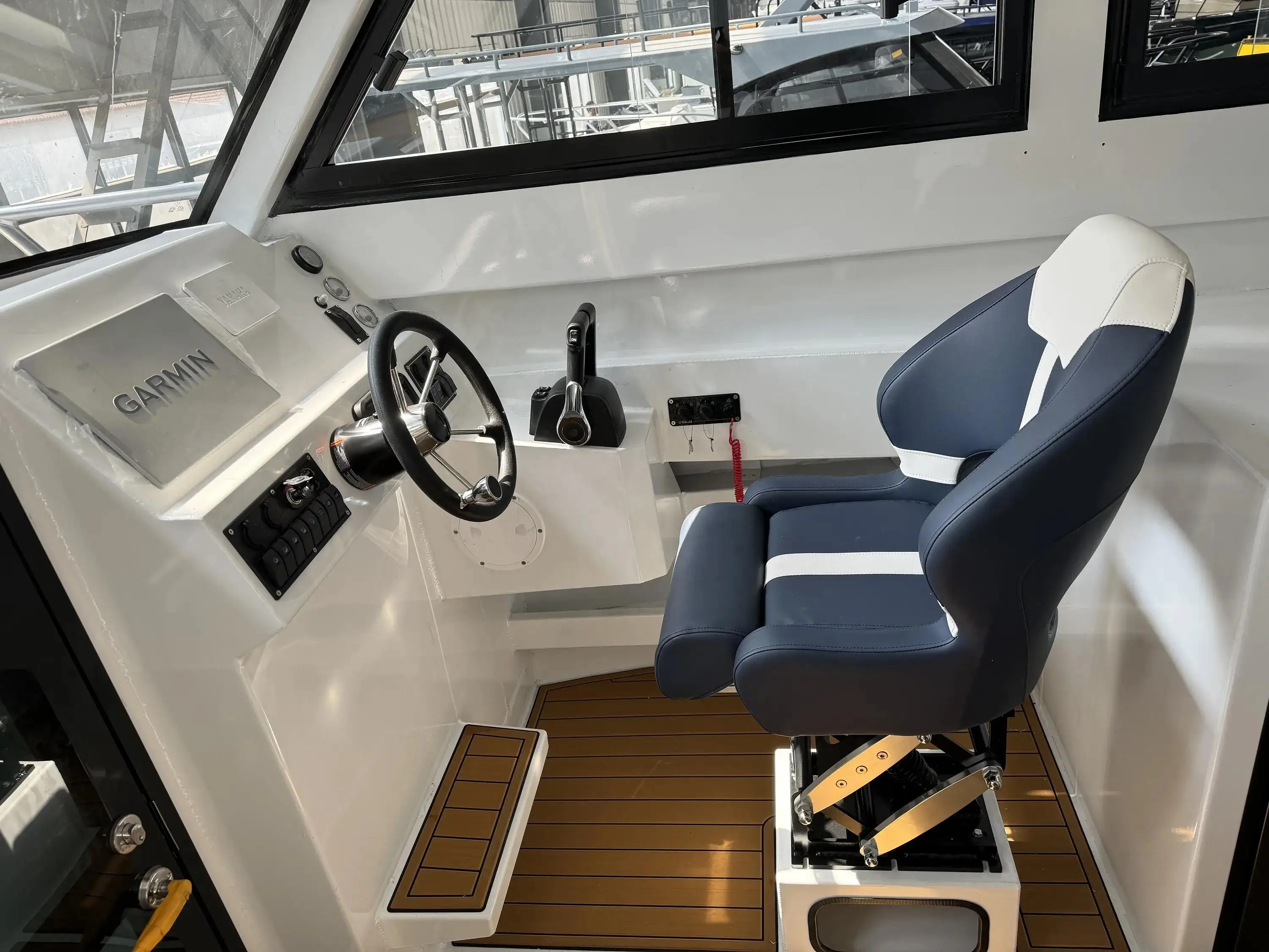9m 29.5ft Aluminum Cabin Sports Boat Hull Luxury Welded Aluminum Yachts Outboard Fishing Boat for Entertainment and Leisure view 6