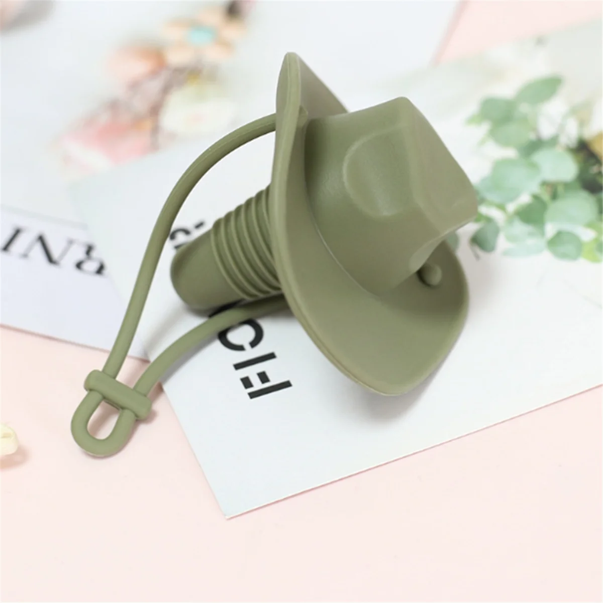 NEW Silicone Cowboy Hat Wine Cork Champagne Beer Bottle Stopper Beverage Sealer Plug Kitchen Bar Accessories Green
