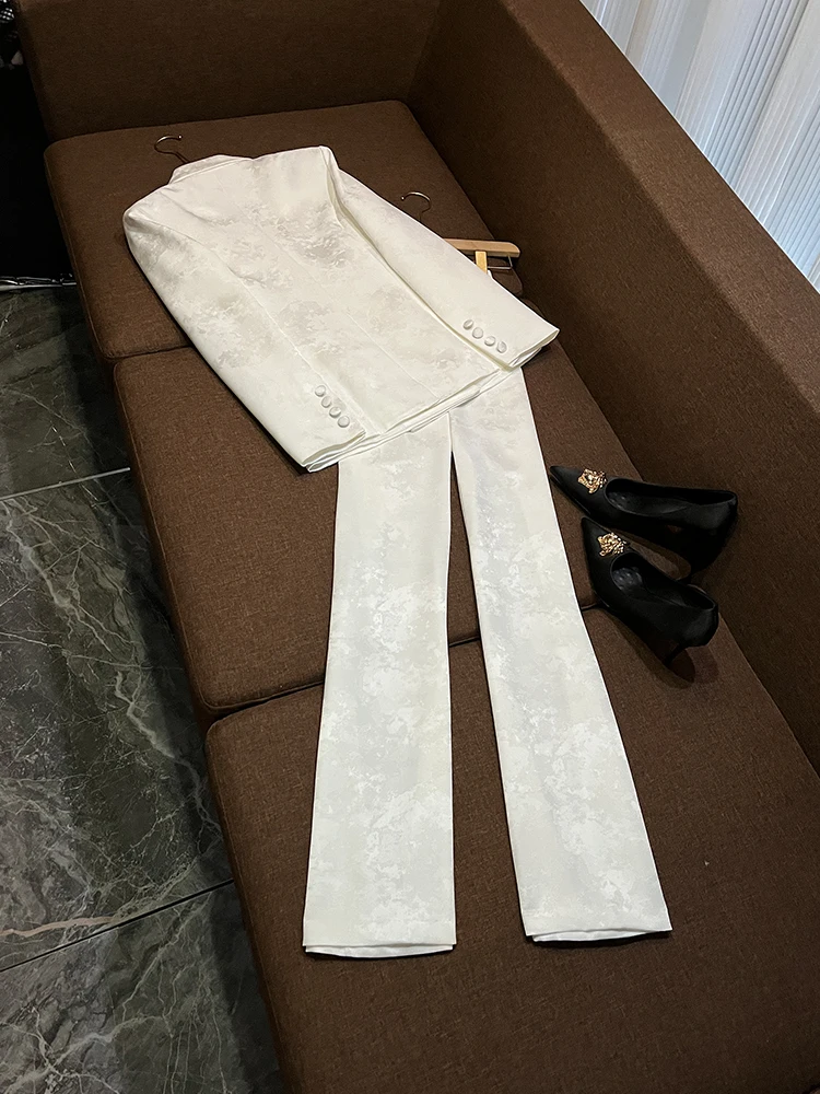 ชุดสูทปักลายแบบกระดุมสองแถวสำหรับผู้หญิง สไตล์จีนดั้งเดิมที่ทันสมัย ชุดสองชิ้น รุ่น A482