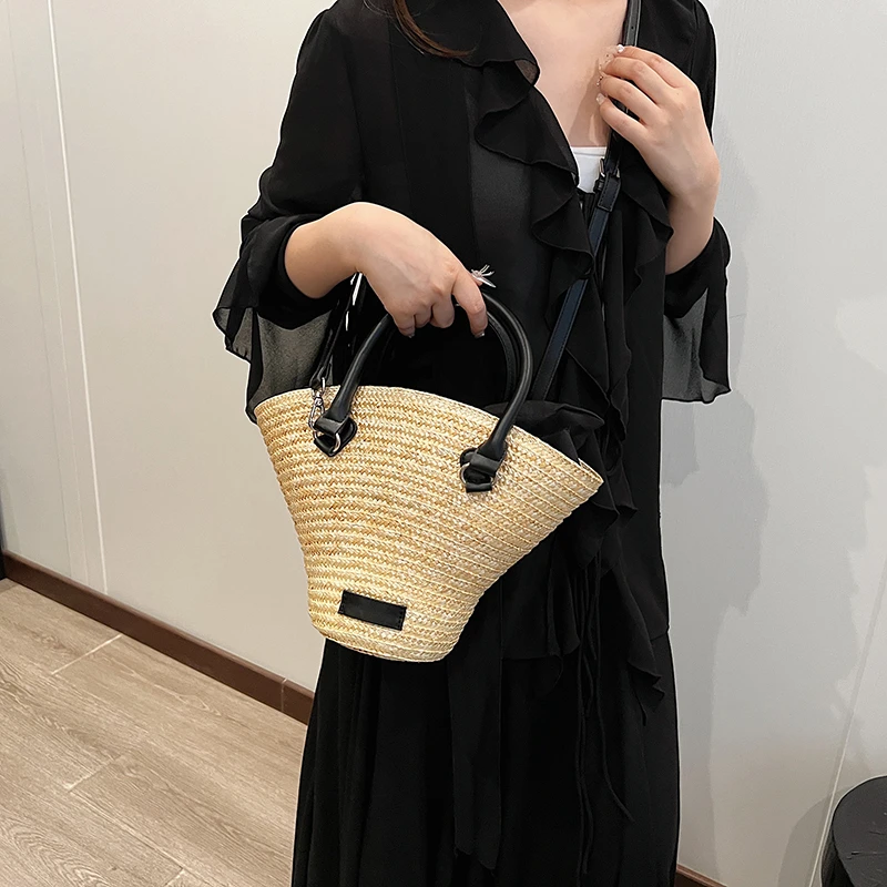 Summer Wicker Woven Basket Bags Rattan Women Handbags Handmade Summer Beach Straw Tote Bag Designer Shoulder Crossbody Bag Khaki