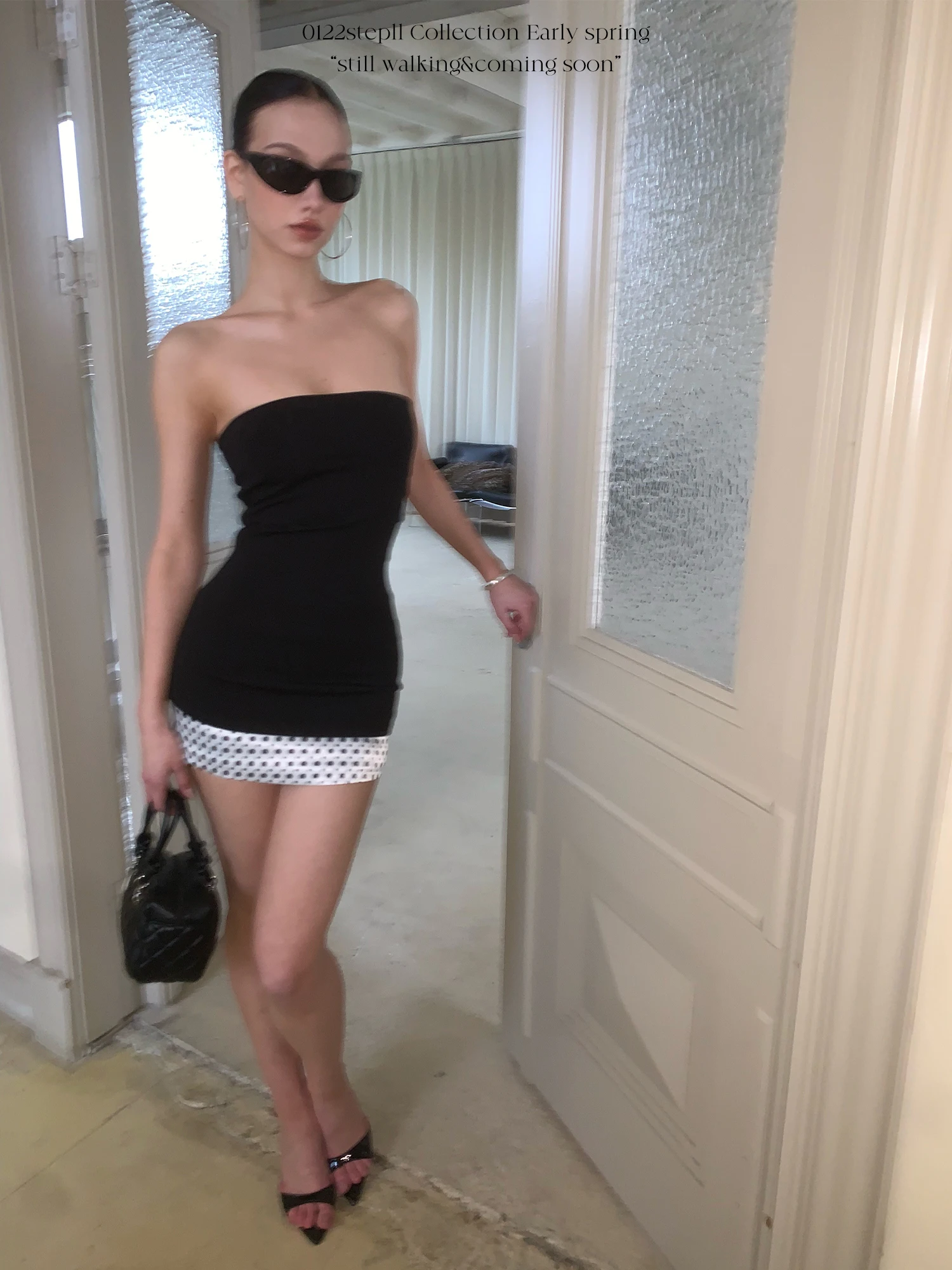 

Комплект: облегающая юбка миди в горошек с низкой талией и топ для женщин. Сексуальный модный комплект для девушек.