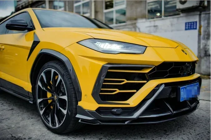 

Real Carbon Fiber Car Front Bumper Lip Spoiler Chin Splitters Body Kits For Lamborghini URUS 2018 2019 2020 2021 2022 2023 2024