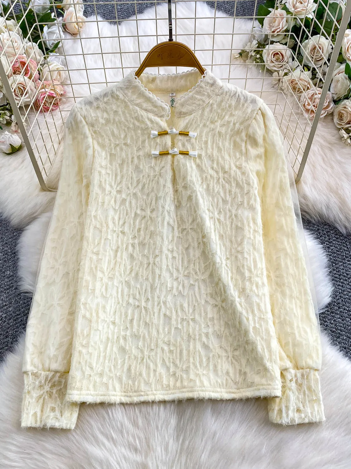 Rétro Sle boutonné col montant dentelle irt femmes automne hiver ample minceur gland couche de Base haut