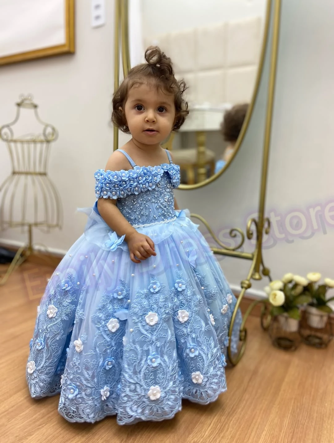 

Customized Blue Flower Girl Dresses for Wedding Pearls Lace applique Tulle Birthday Kids Evening Party First Communion Gowns