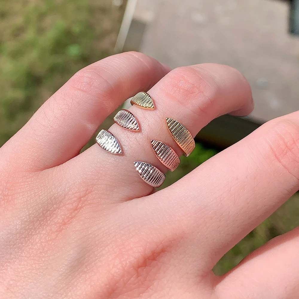 Wholesale Simple Fashion Women Finger Jewelry Open Adjusted Gold Color Spike Rings