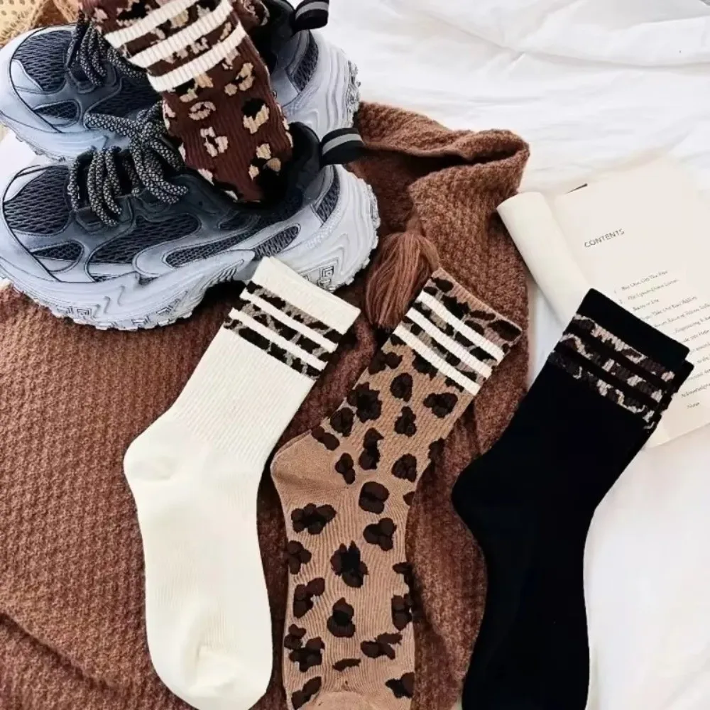 Retro Striped Pattern Crew Socks Soft Fabric Comfortable Fit Sports Socks Leopard Print 4 Pairs Pack Casual Socks Fall Winter