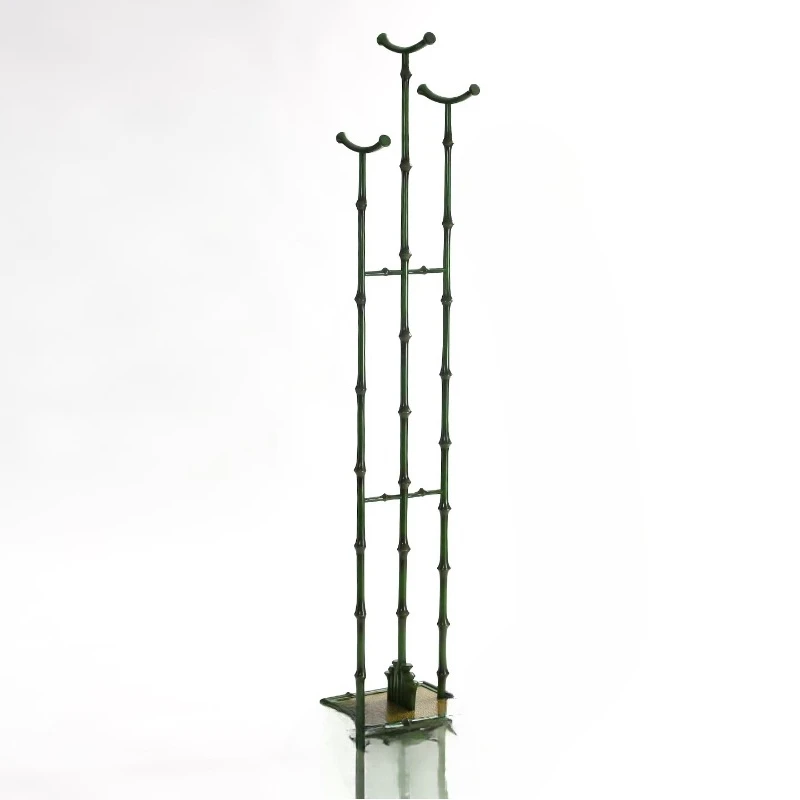 

Bedroom hangers, floor hangers