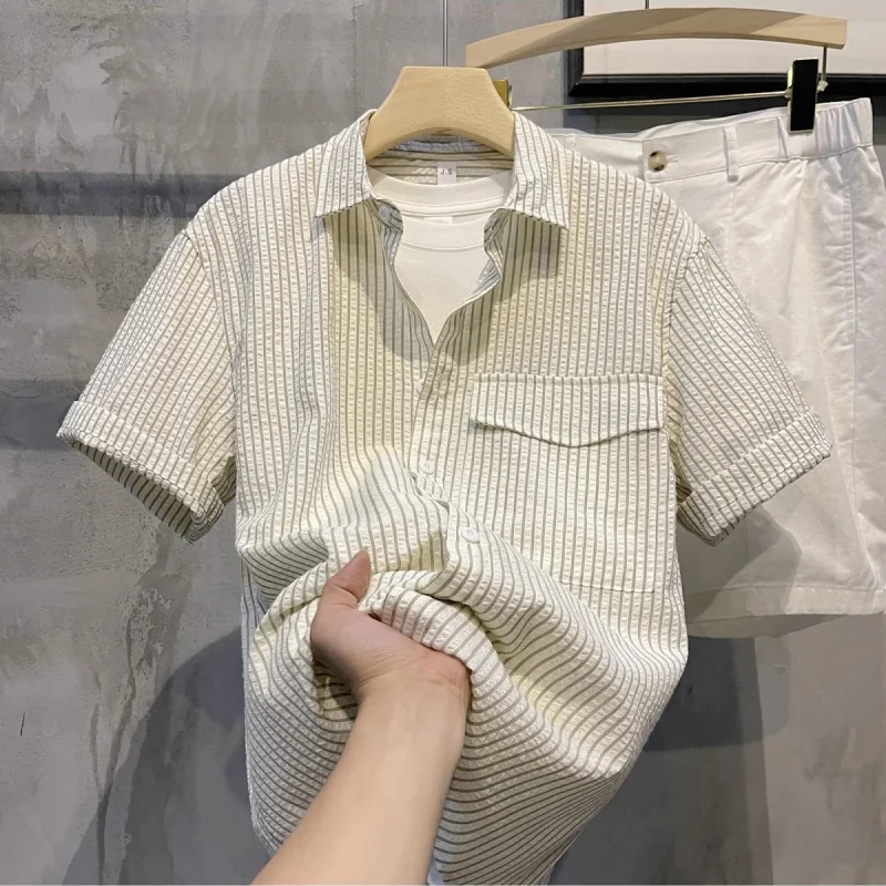 2024 New Summer High-end Contrasting Color Loose Casual Fashion Lapel Pocket Stripes Simple and Versatile Short Sleeved Shirt