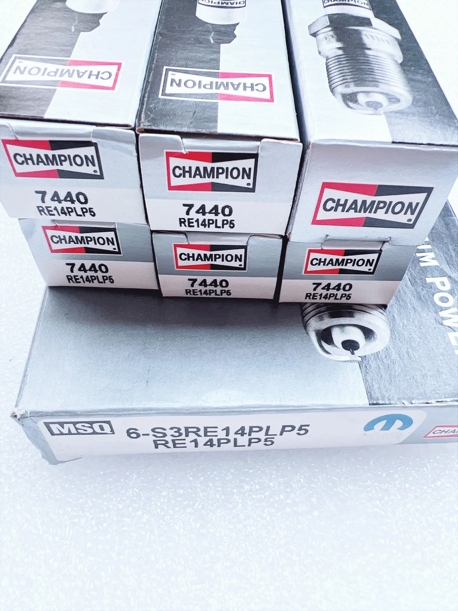 6PCS High-Quality Spark Plugs S3RE14PLP5,, RE14PLP5, LSRE14PLP5 Are Suitable For Jeep Wrangler 3.8L, caravan, RV 3.2L, 3.3L, 200