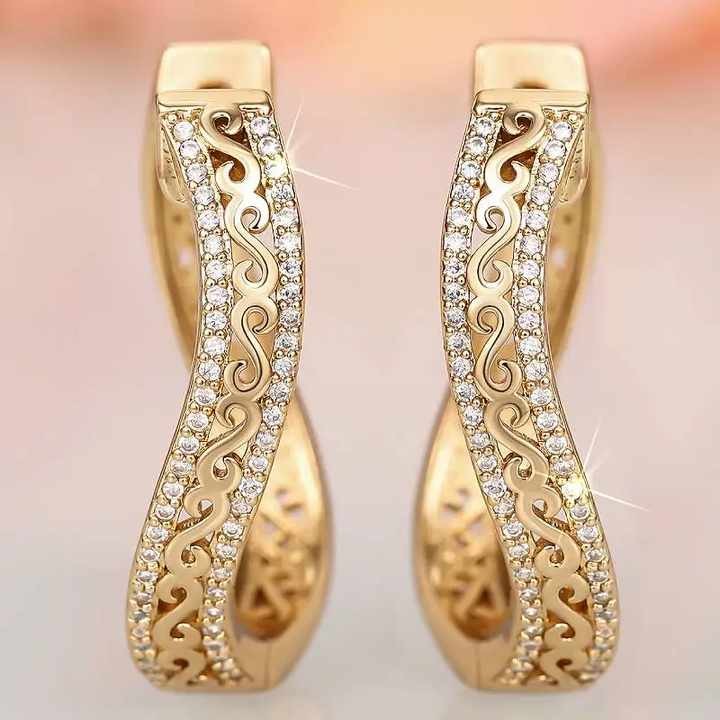 Huitan Kurvenförmige Hohldesign Damen-Creolen Modische Goldfarbene Party-Accessoires mit Glänzenden CZ-Steinen für Luxuriöse Hochzeiten