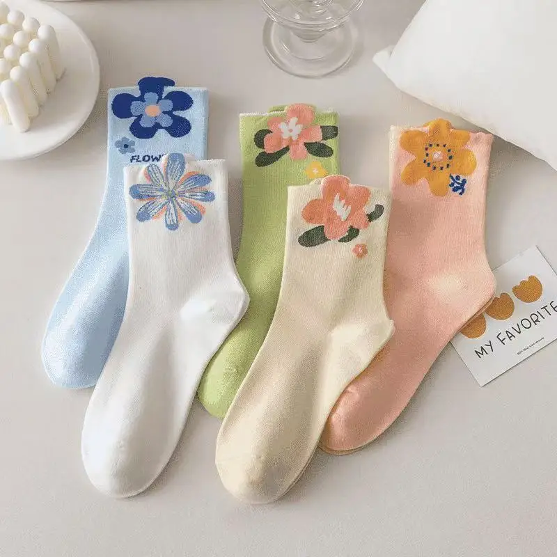 

1/5 pairs of versatile women's autumn winter colorful floral mid tube socks cute sweat absorbing simple comfortable casual socks