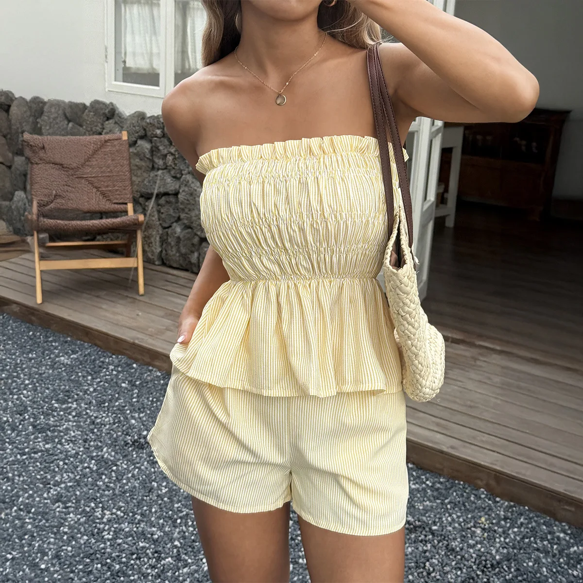 

2025 Summer Women's Shorts Set Stripe Fashion Pants Wood Ears Casual Simple Tube Top Wood Ears Hot Girl 2 Piece Set