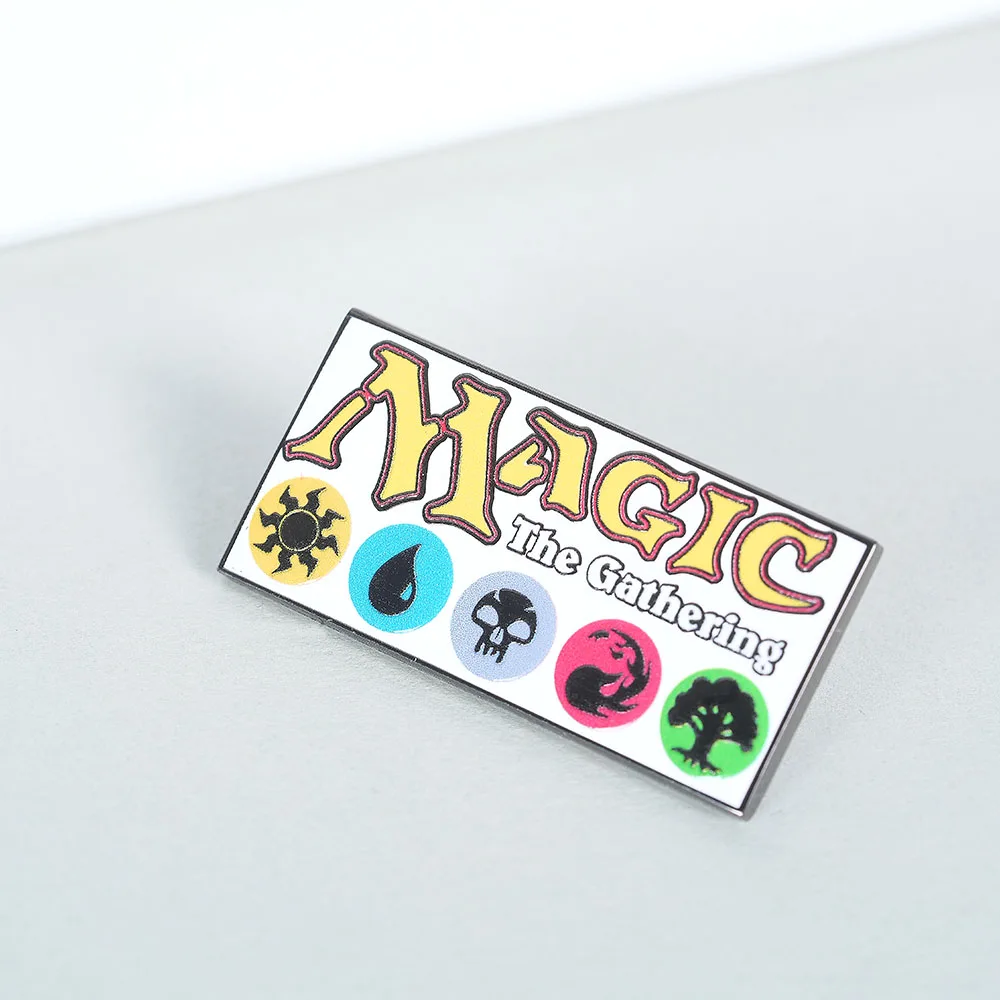 Magic: The Gathering Logo Lapel Pin Crazy Cool Card Game بروش مجوهرات الهالوين القوطية هدية رائعة للاعبين #5
