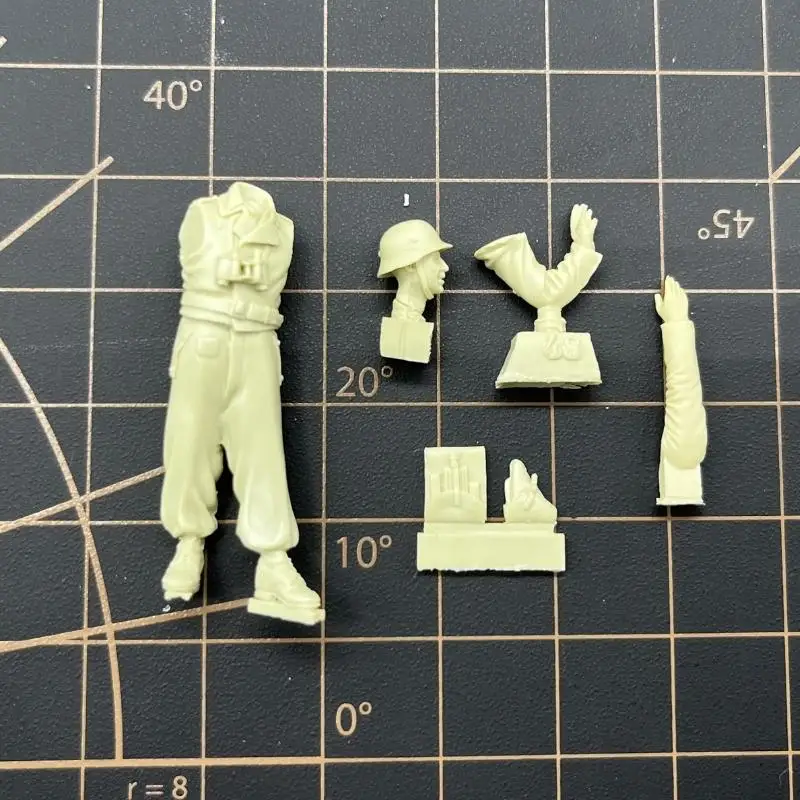 Figurine de Soldat de la Seconde Guerre Mondiale, Modèle Blanc en Résine GK1/35