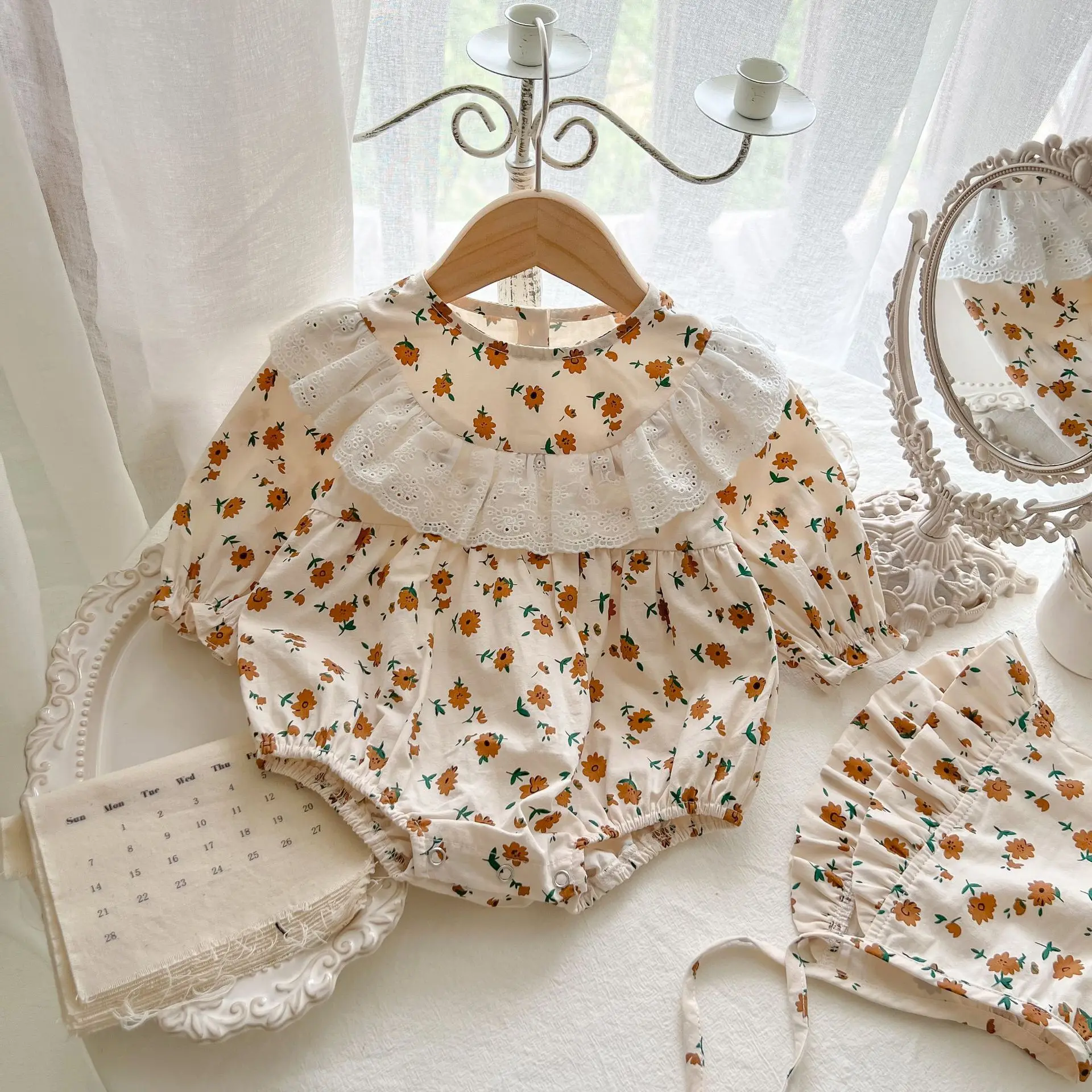 2025 Spring and Autumn Baby Girl Onesie Big Lace Floral Triangle Romper Climbing Clothes Foreign Newborn Clothes