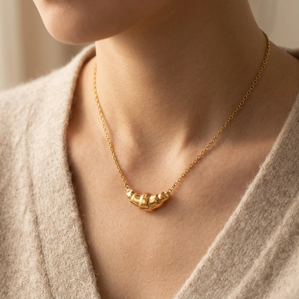 Miia Jewelry 18K Gold Stainless Steel Textured Curved Pendant Necklace Abstract Crescent Statement Necklaces For Women