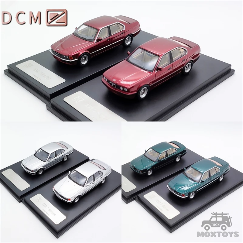 DCM 1:64 E32 Série 7/E34 Série 5 Berline limitée 799 Diecast Model Car