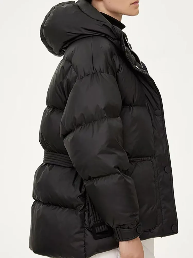 

New hooded, cinched waist down jacket for women in the autumn and winter of 2025, thickened and warm with a belted bread jacket