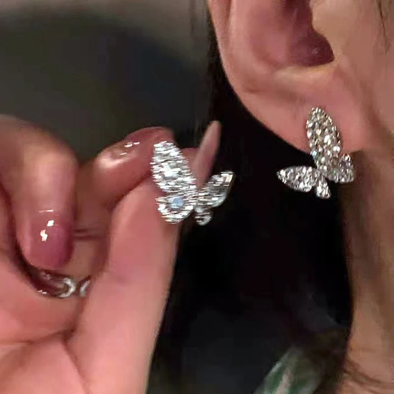 2025 الاتجاه أقراط مرصعة حريمي الكورية الحلو لطيف فراشة حجر الراين القرط موضة أنيقة هندسية مجوهرات هدية جديدة