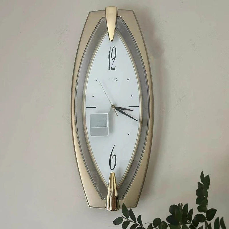 Seiko ultra-quiet olive chic wall clock living room bedroom dining room champagne clock