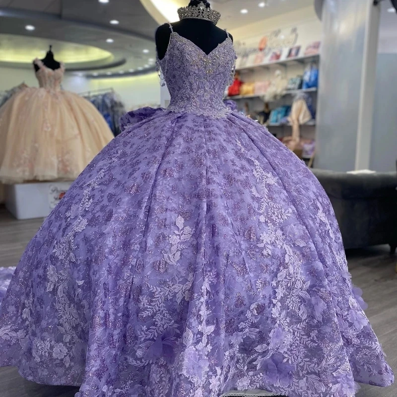 

2024 Lavender Spaghetti Strap Quinceanera Dresses Beads Appliques Lace Graduation Ball Gowns Tulle Elegent Princess Sweet 15 16