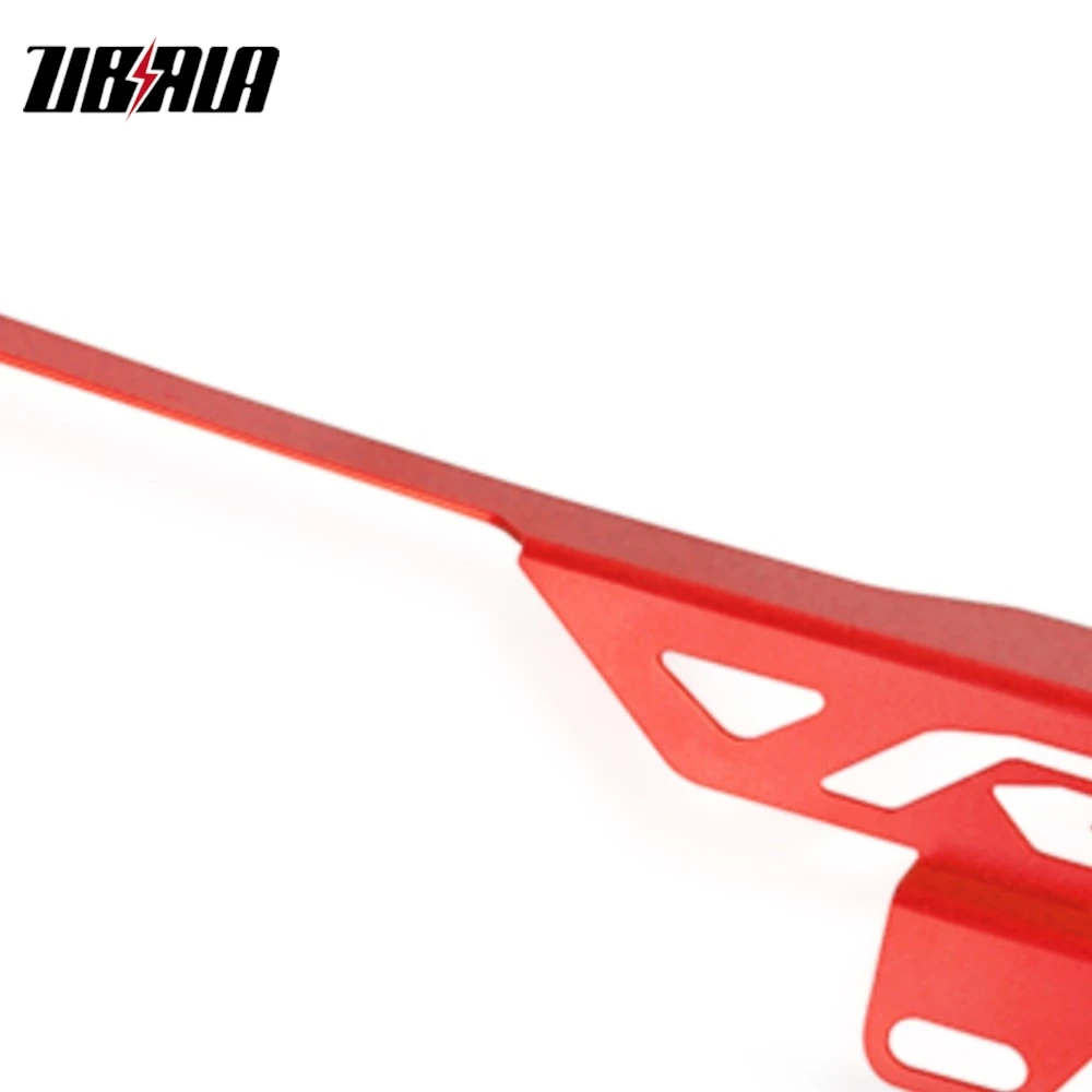 

Motorcycle CNC Aluminum Extension Chain Cover Chain Guard Chain Protection Cover For Yamaha YZF R15 V3 2017 2018 2019 2020 R15V3